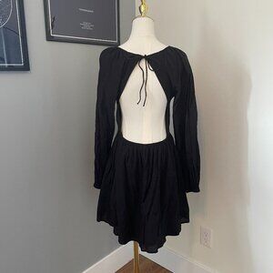 ✨3/$20✨ H&M Black Puff Sleeve Open Back Mini Dress